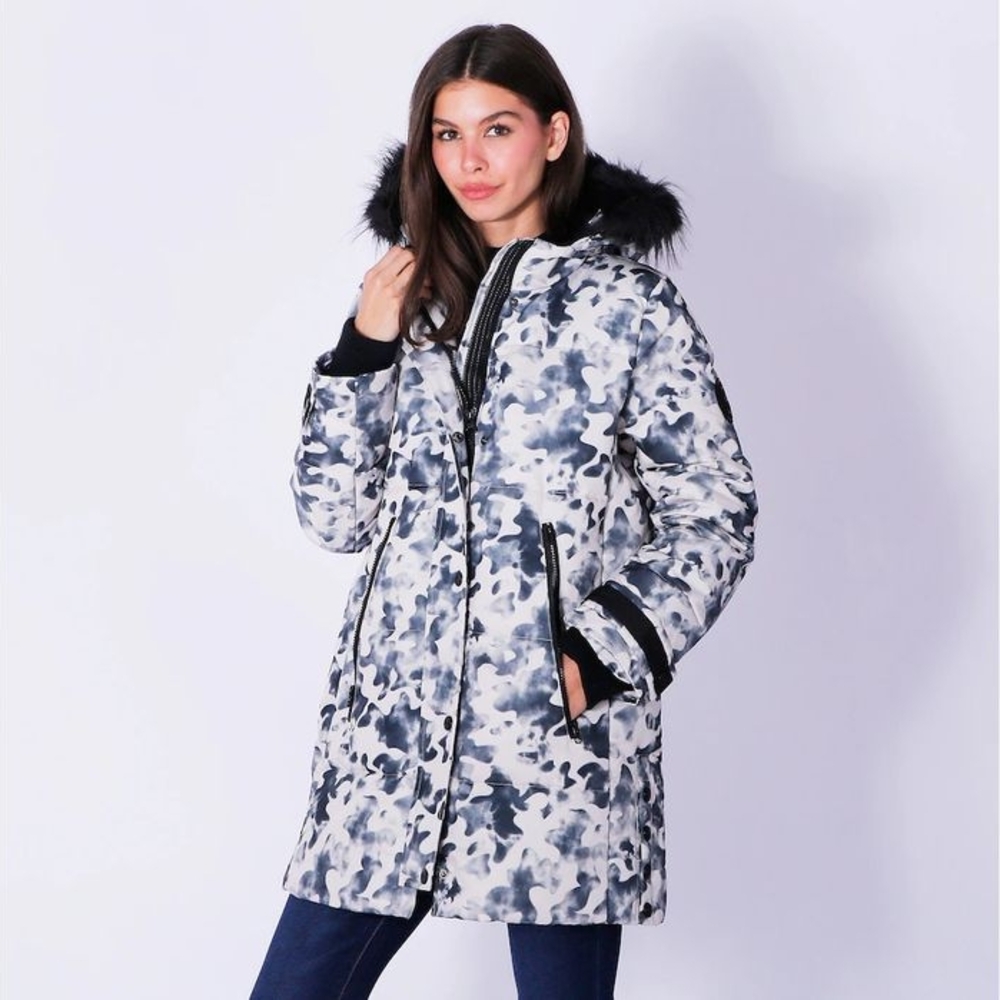 Women's Black and Gray Camouflage Ski Jacket